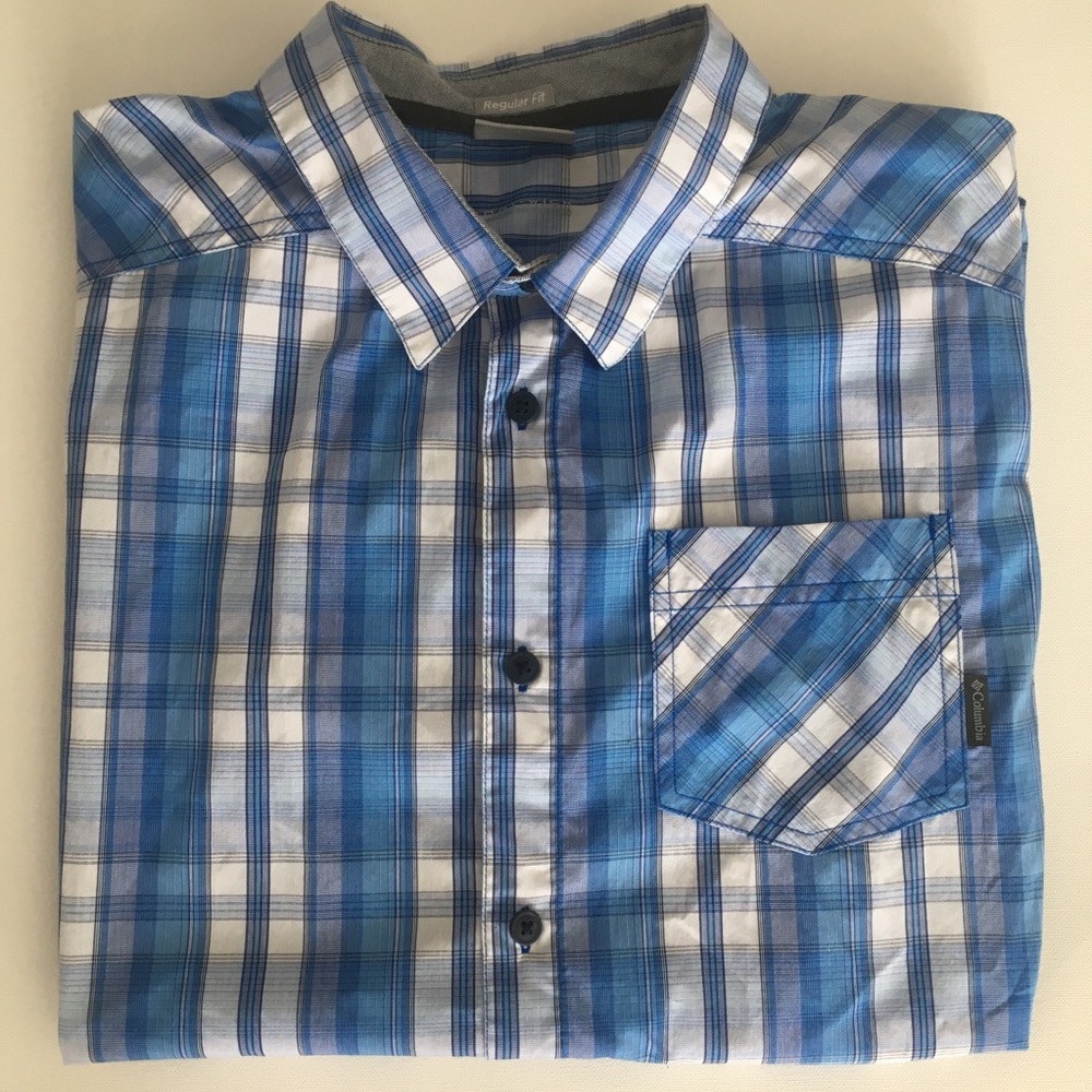 Columbia blue plaid shortsleeved button down Large
